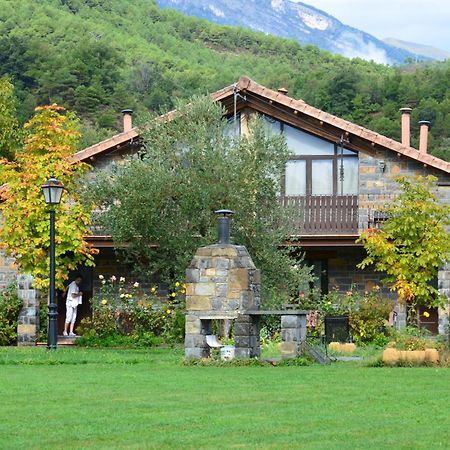 Casas La Ribera Ordesa Guest House เอสกาโลนา ภายนอก รูปภาพ