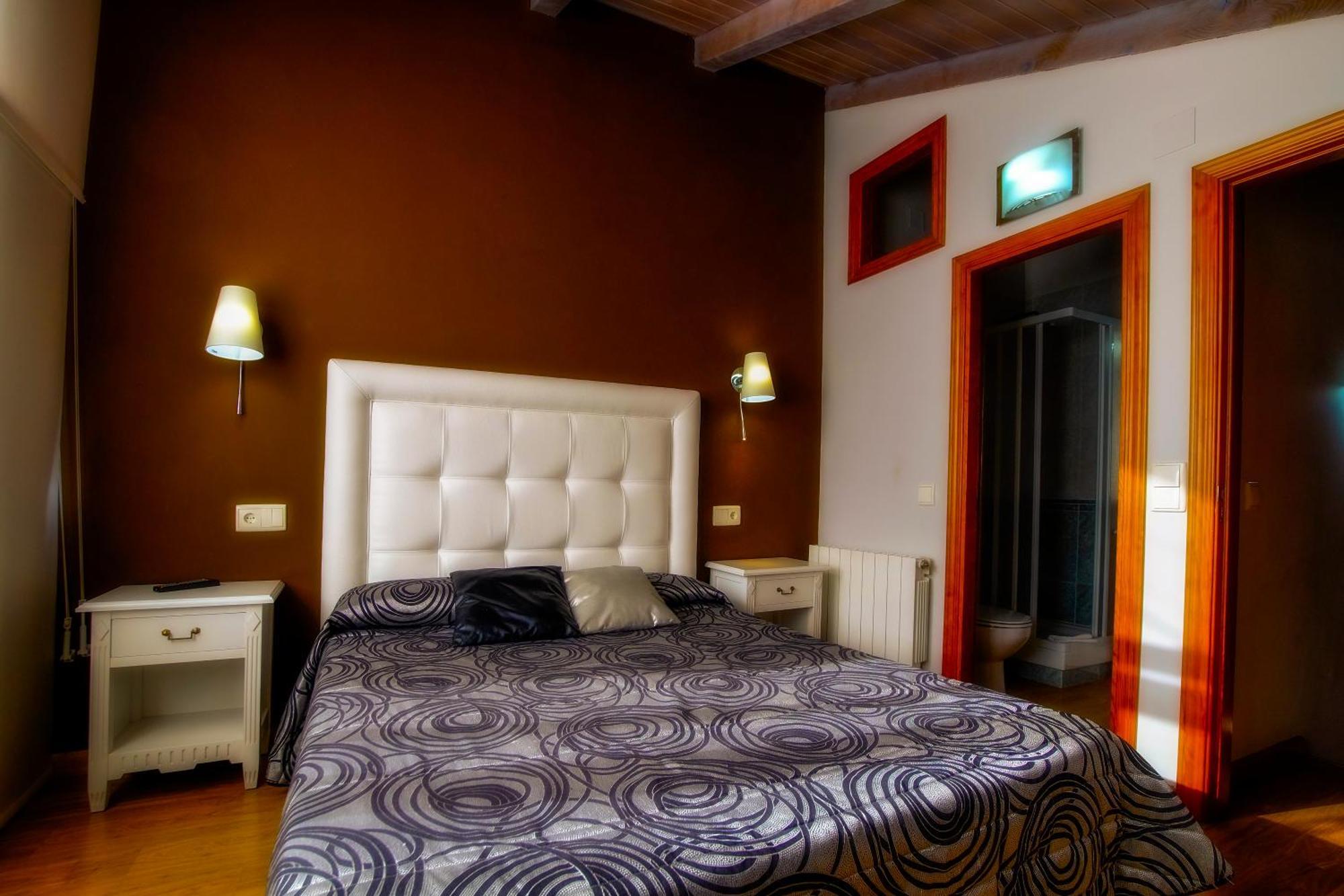 Casas La Ribera Ordesa Guest House เอสกาโลนา ภายนอก รูปภาพ