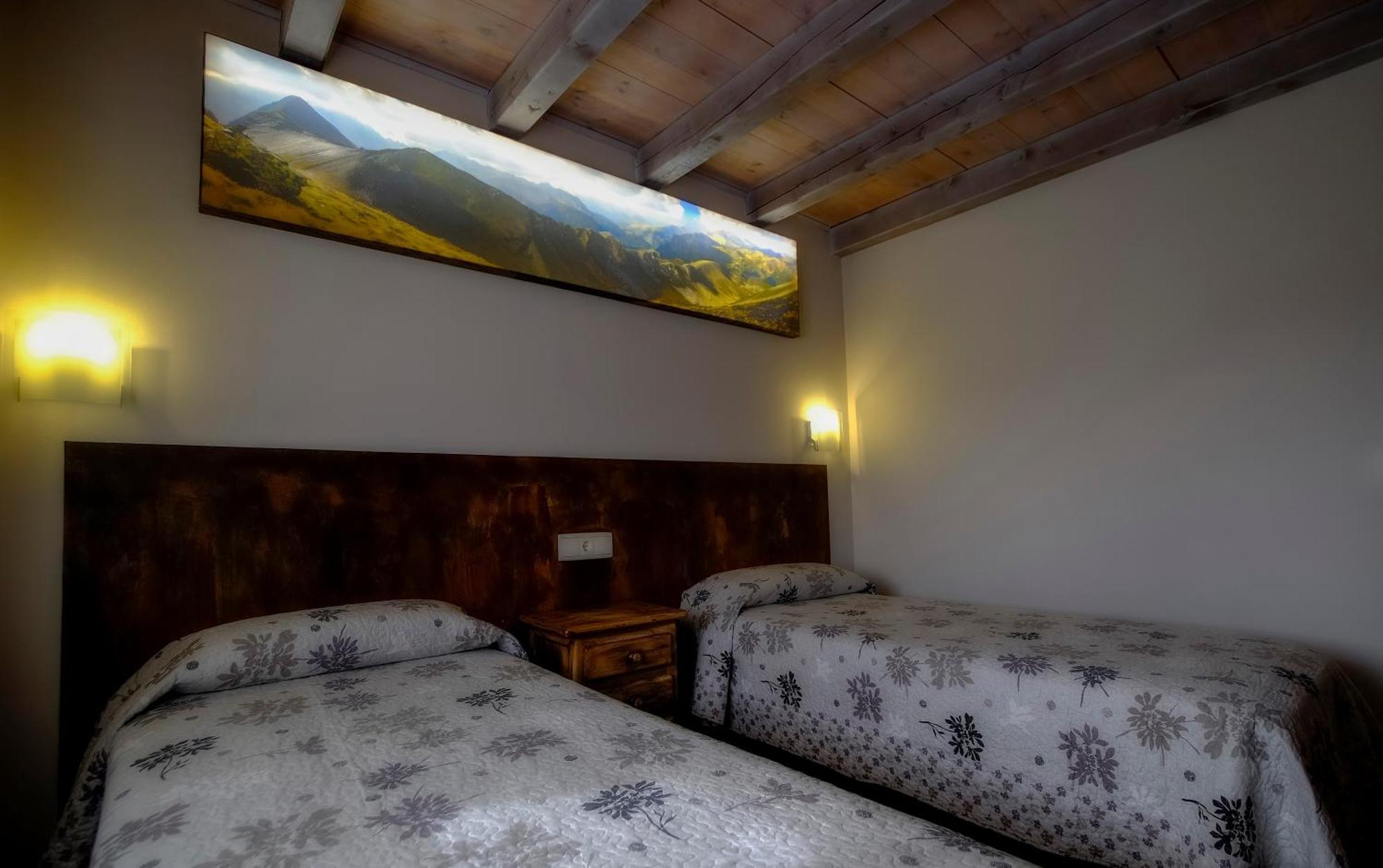 Casas La Ribera Ordesa Guest House เอสกาโลนา ภายนอก รูปภาพ