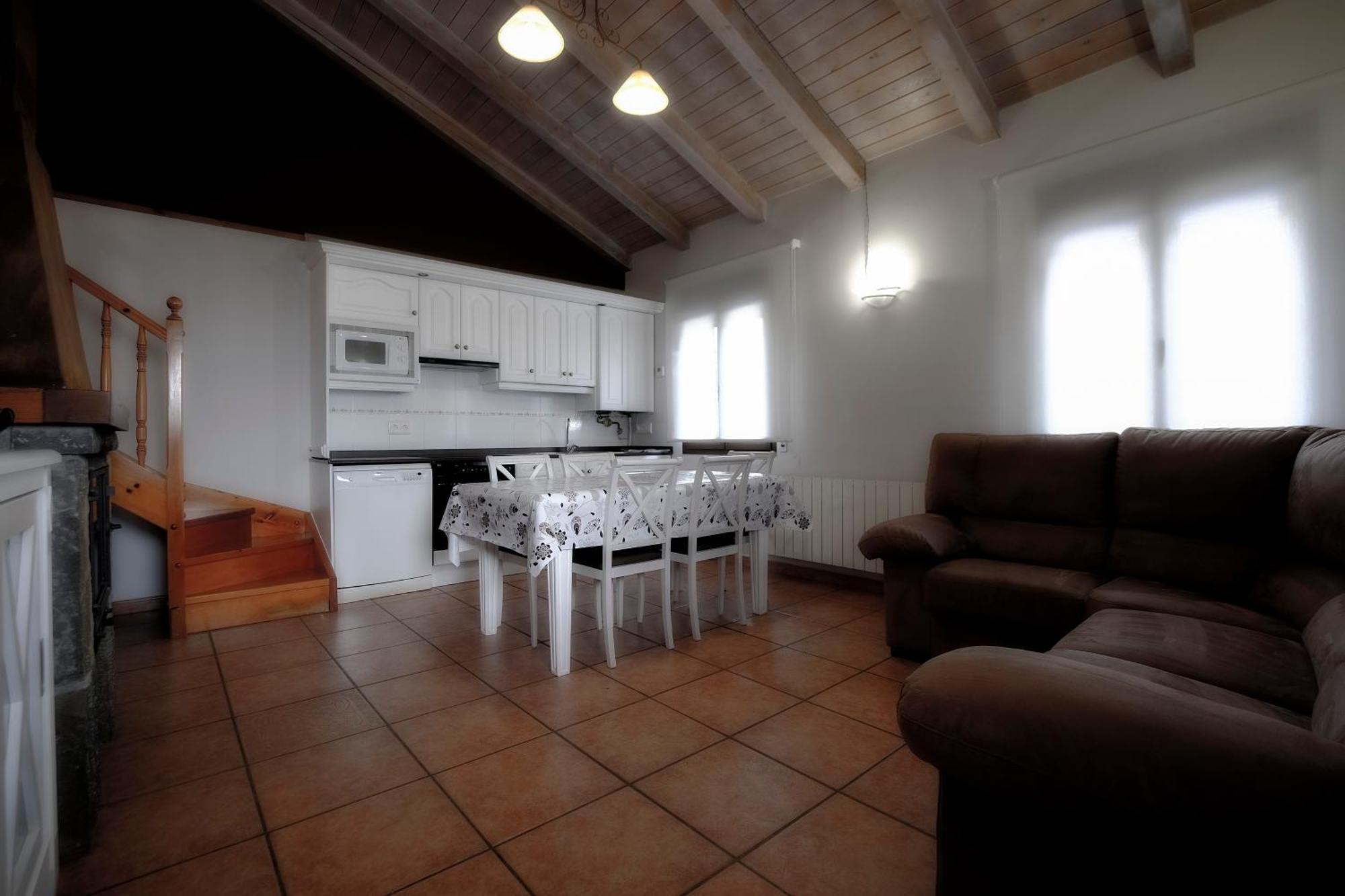 Casas La Ribera Ordesa Guest House เอสกาโลนา ภายนอก รูปภาพ