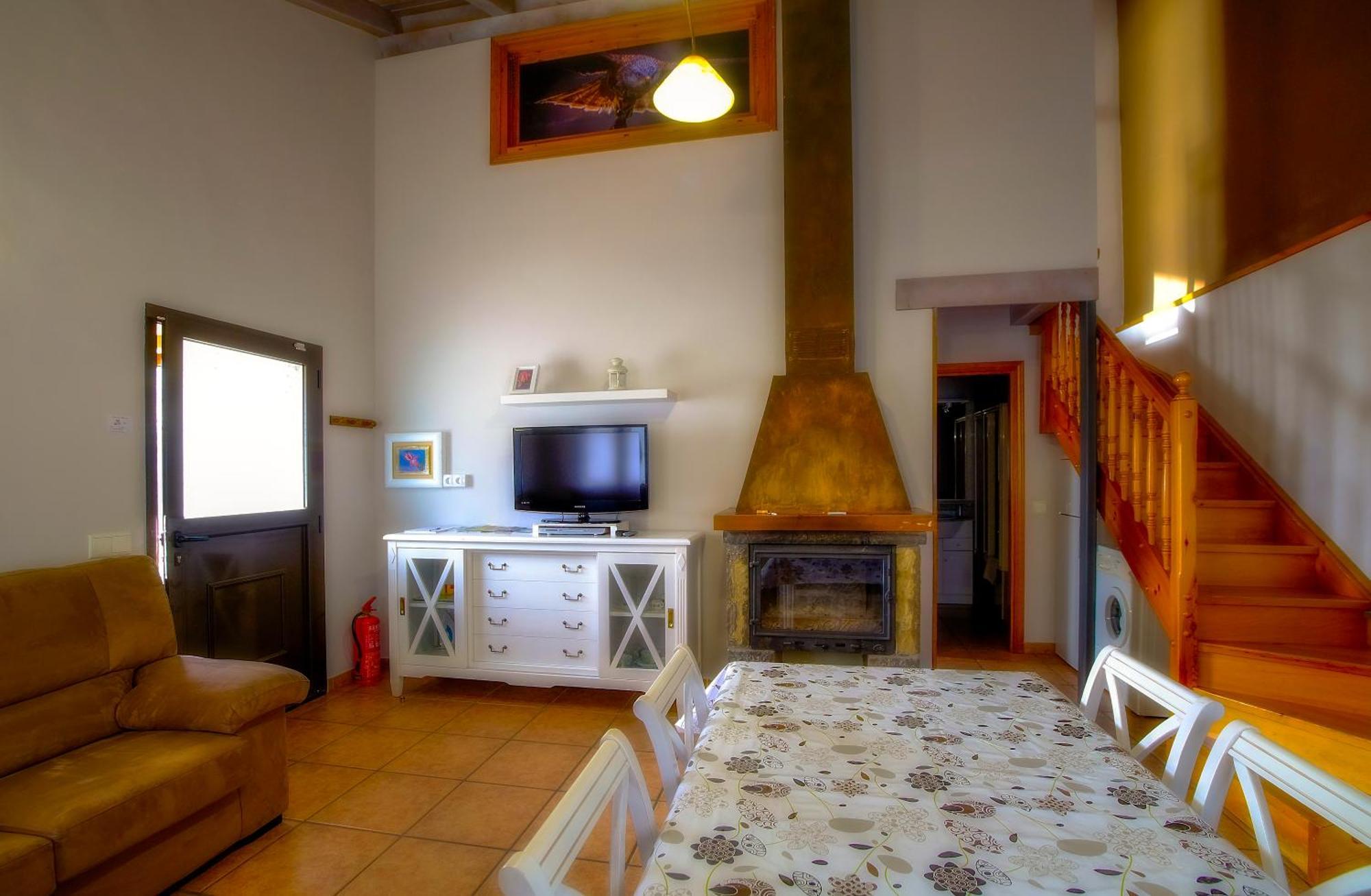 Casas La Ribera Ordesa Guest House เอสกาโลนา ภายนอก รูปภาพ